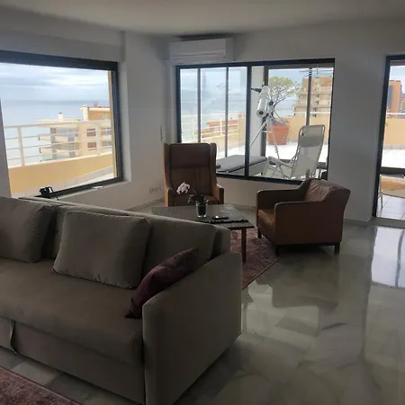 Penthouse Calle Pulpo 푸엔히롤라