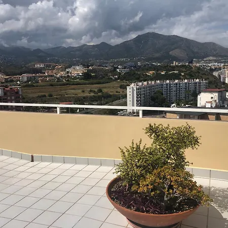 Penthouse Calle Pulpo 푸엔히롤라