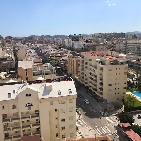 Penthouse Calle Pulpo 푸엔히롤라
